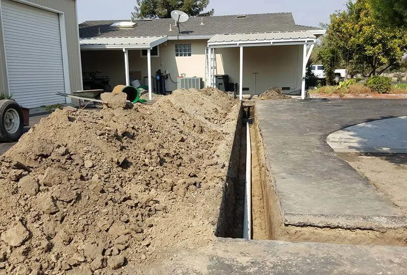 Septic Tank & Leach Line Trenching